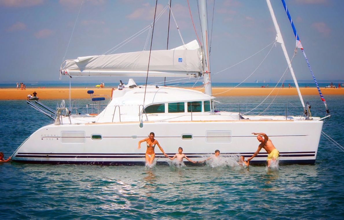 Croisière en catamaran sur le Bassin d’Arcachon : cet été, larguez les amarres 