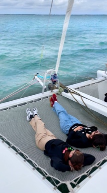 Enterrement de vie de jeune fille sur un bateau à Arcachon