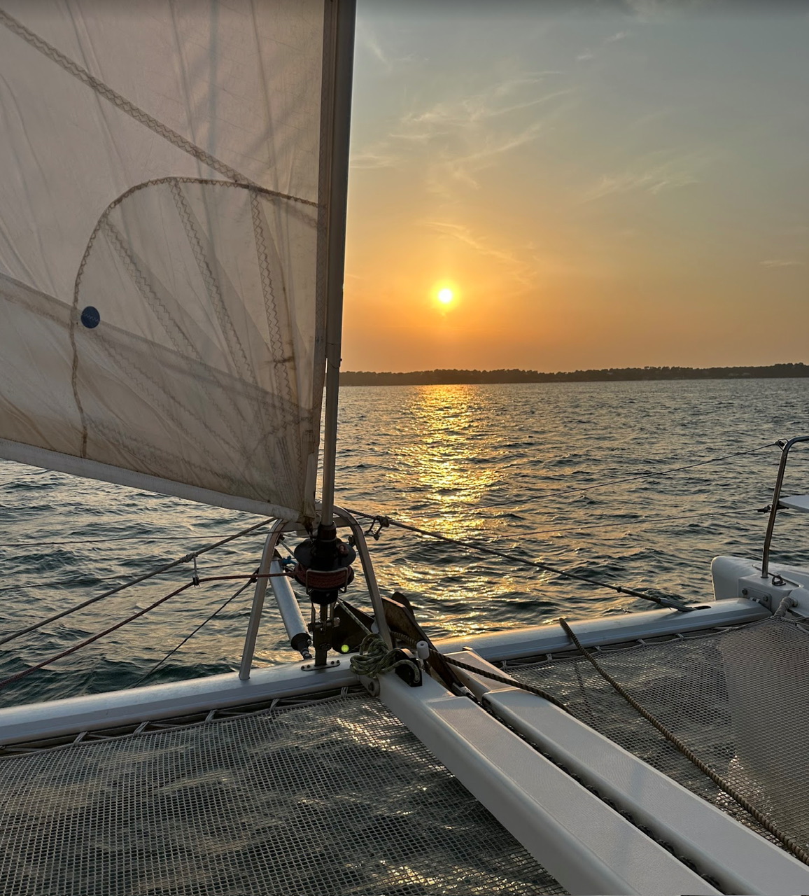 Louer un catamaran en automne, voici pourquoi