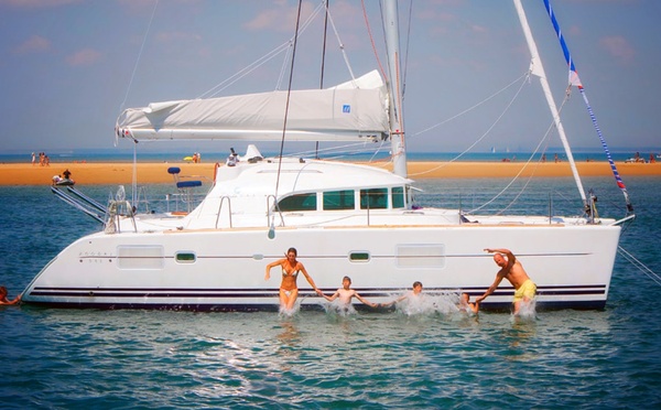 Croisière en catamaran sur le Bassin d’Arcachon : cet été, larguez les amarres 
