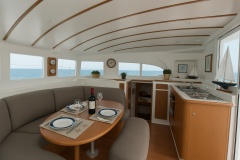 Espace intérieur du catamaran